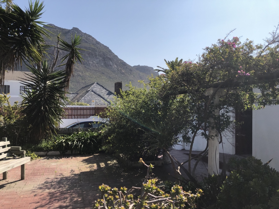 To Let 2 Bedroom Property for Rent in Muizenberg Western Cape